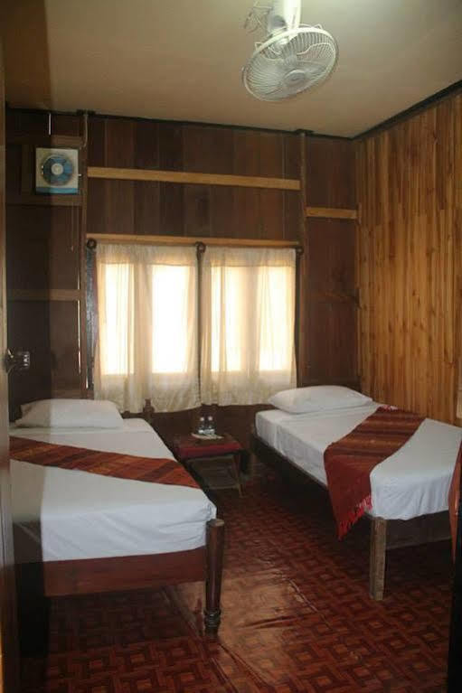 Lpq Backpackers Hostel Luang Prabang Buitenkant foto