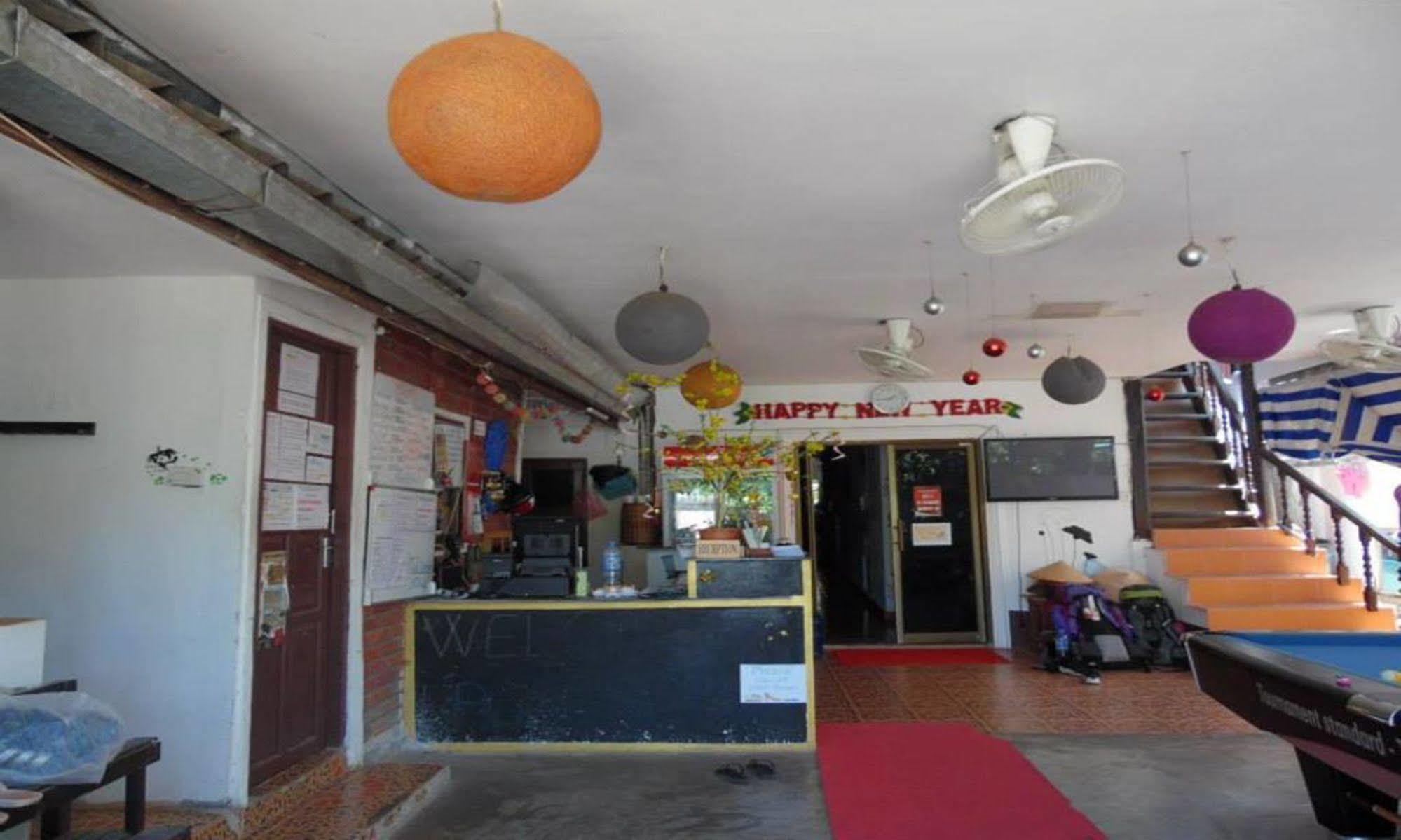 Lpq Backpackers Hostel Luang Prabang Buitenkant foto