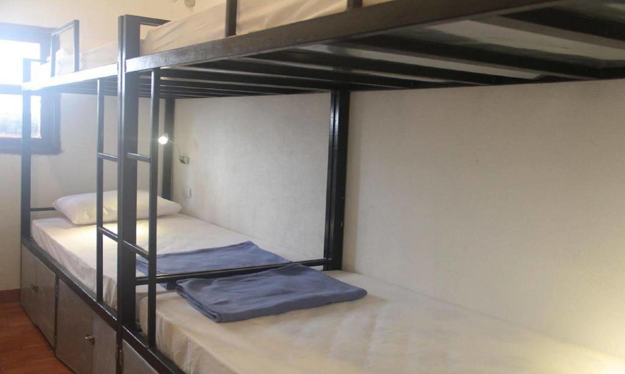 Lpq Backpackers Hostel Luang Prabang Buitenkant foto