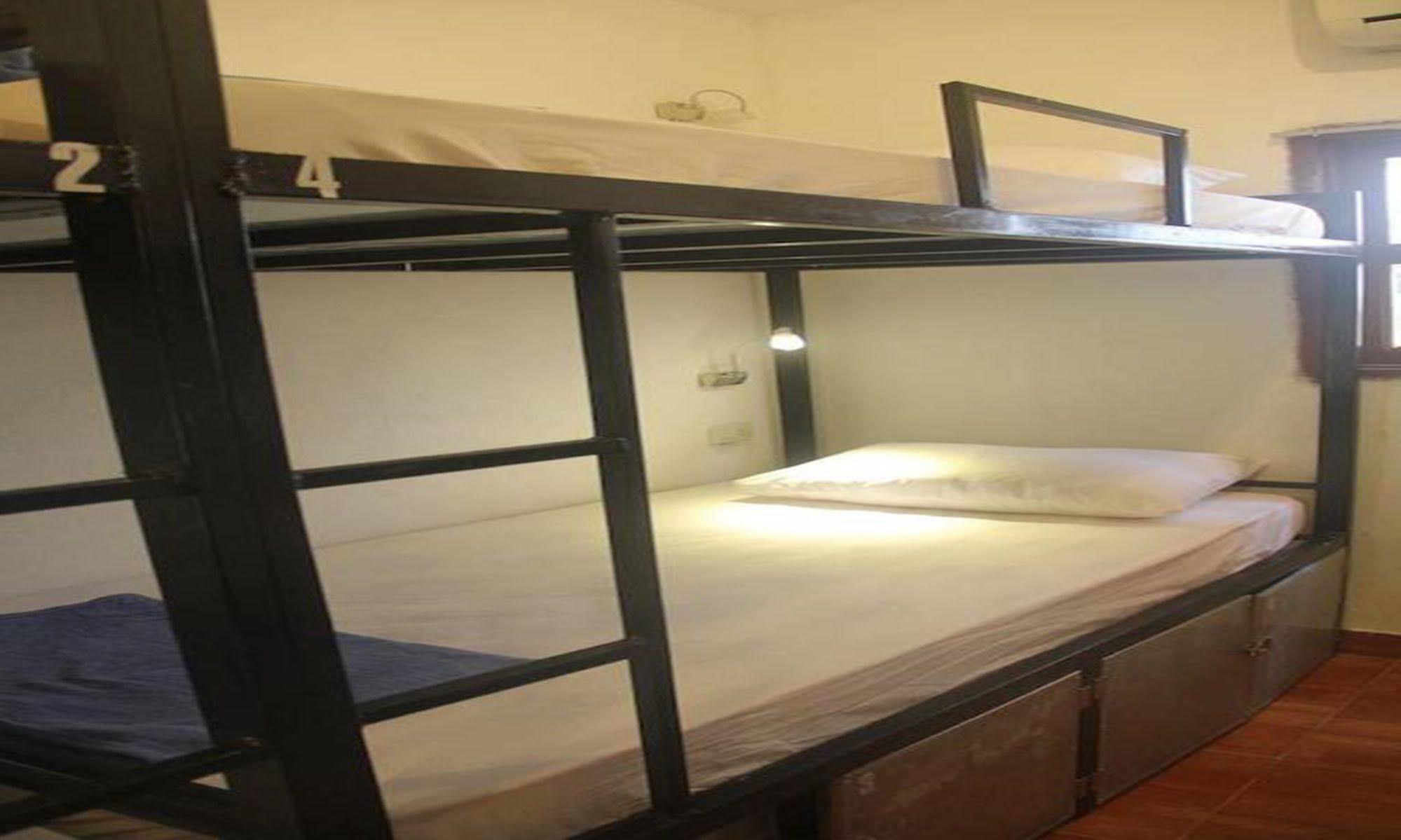 Lpq Backpackers Hostel Luang Prabang Buitenkant foto
