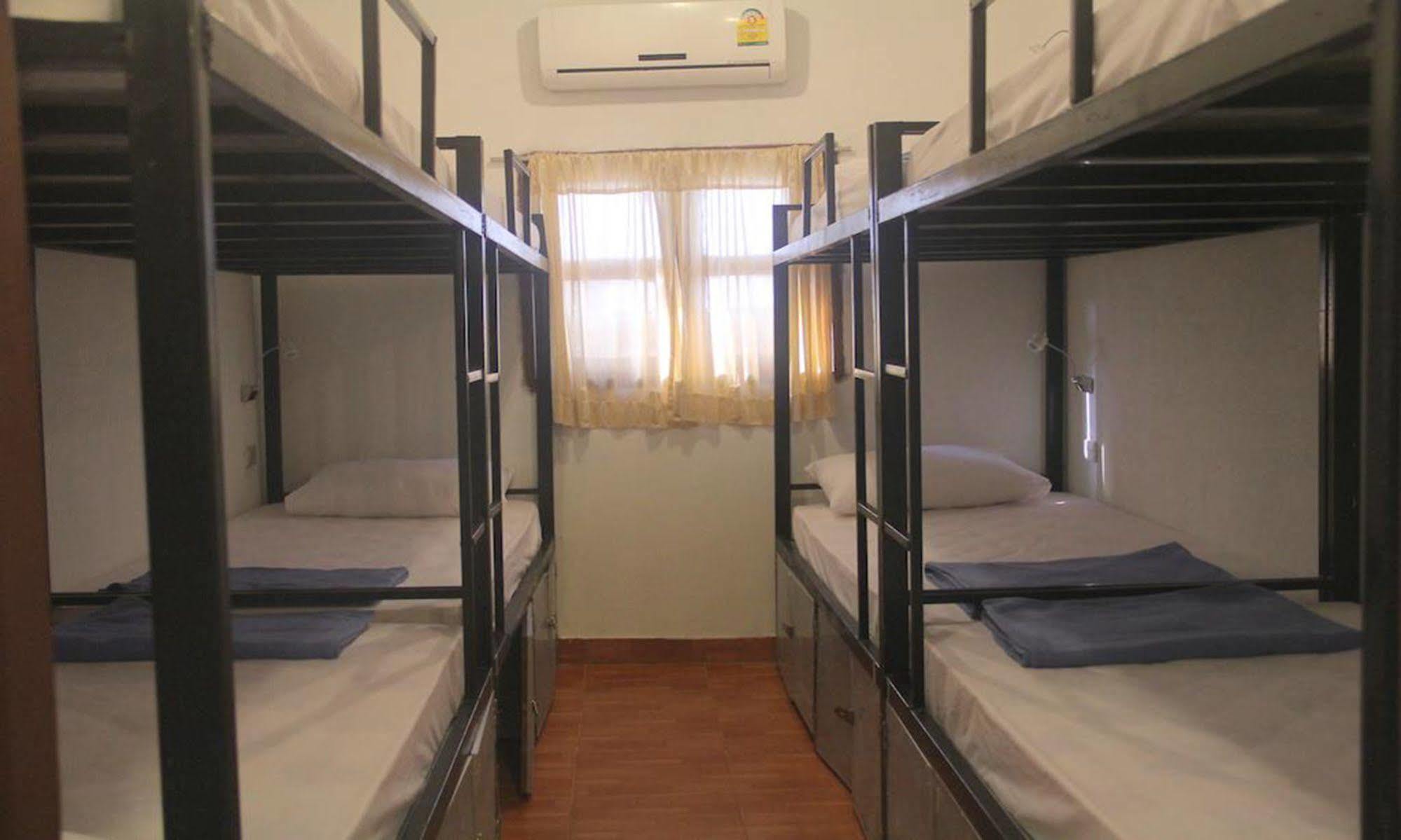 Lpq Backpackers Hostel Luang Prabang Buitenkant foto