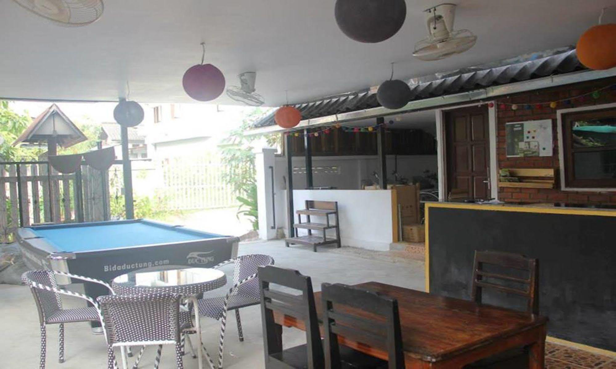 Lpq Backpackers Hostel Luang Prabang Buitenkant foto