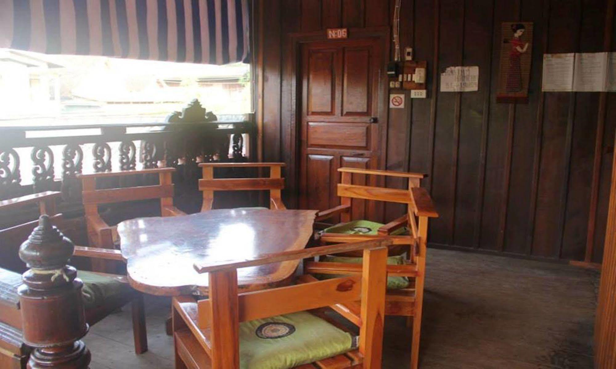 Lpq Backpackers Hostel Luang Prabang Buitenkant foto